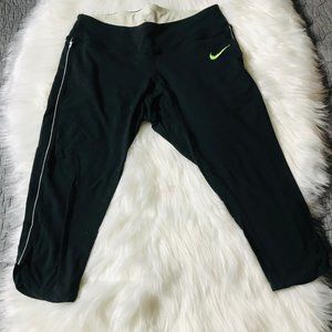 Nike Dri-Fit Calf Length Capri Workout Pants, M